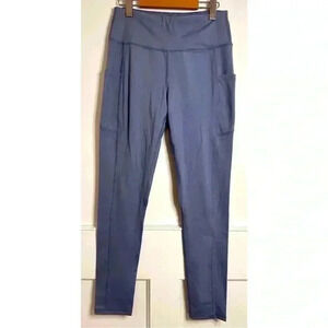 BNWOT  UBFEN Leggings in Periwinkle Blue Size Large